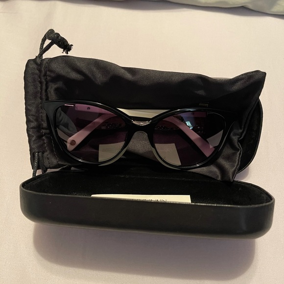 Balmain sunglasses!